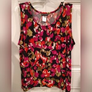 Women's tank stretchy. 29 x 28